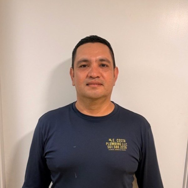 Darwin Chavez — E. Costa Plumbing & Gas team member